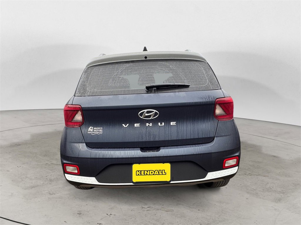 Used 2020 Hyundai Venue image 3