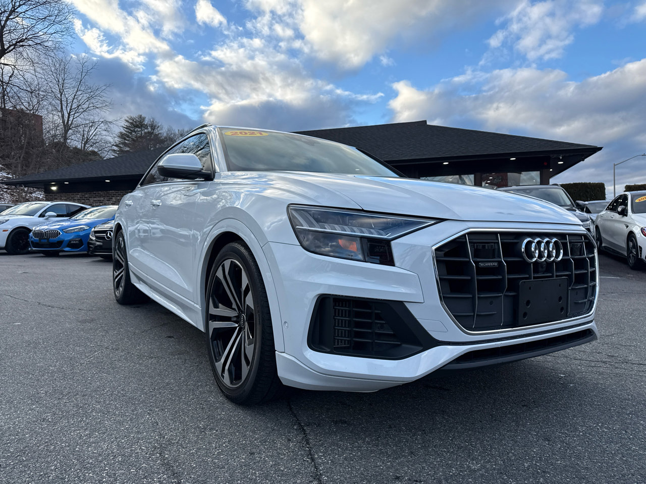 Used 2021 Audi Q8 Prestige w/ Prestige Package image 9