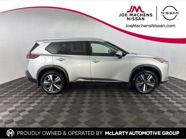 Used 2023 Nissan Rogue SL w/ SL Premium Package image 5