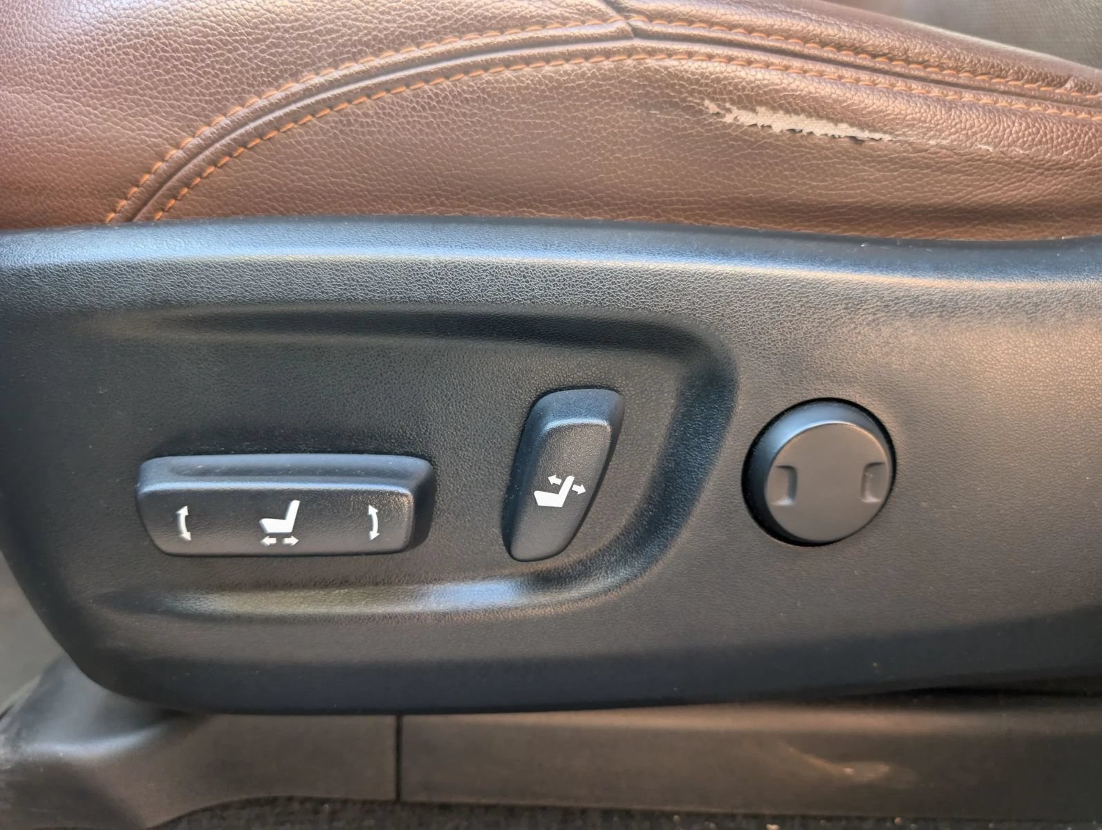 Used 2022 Toyota 4Runner Limited AWD/4WD image 14