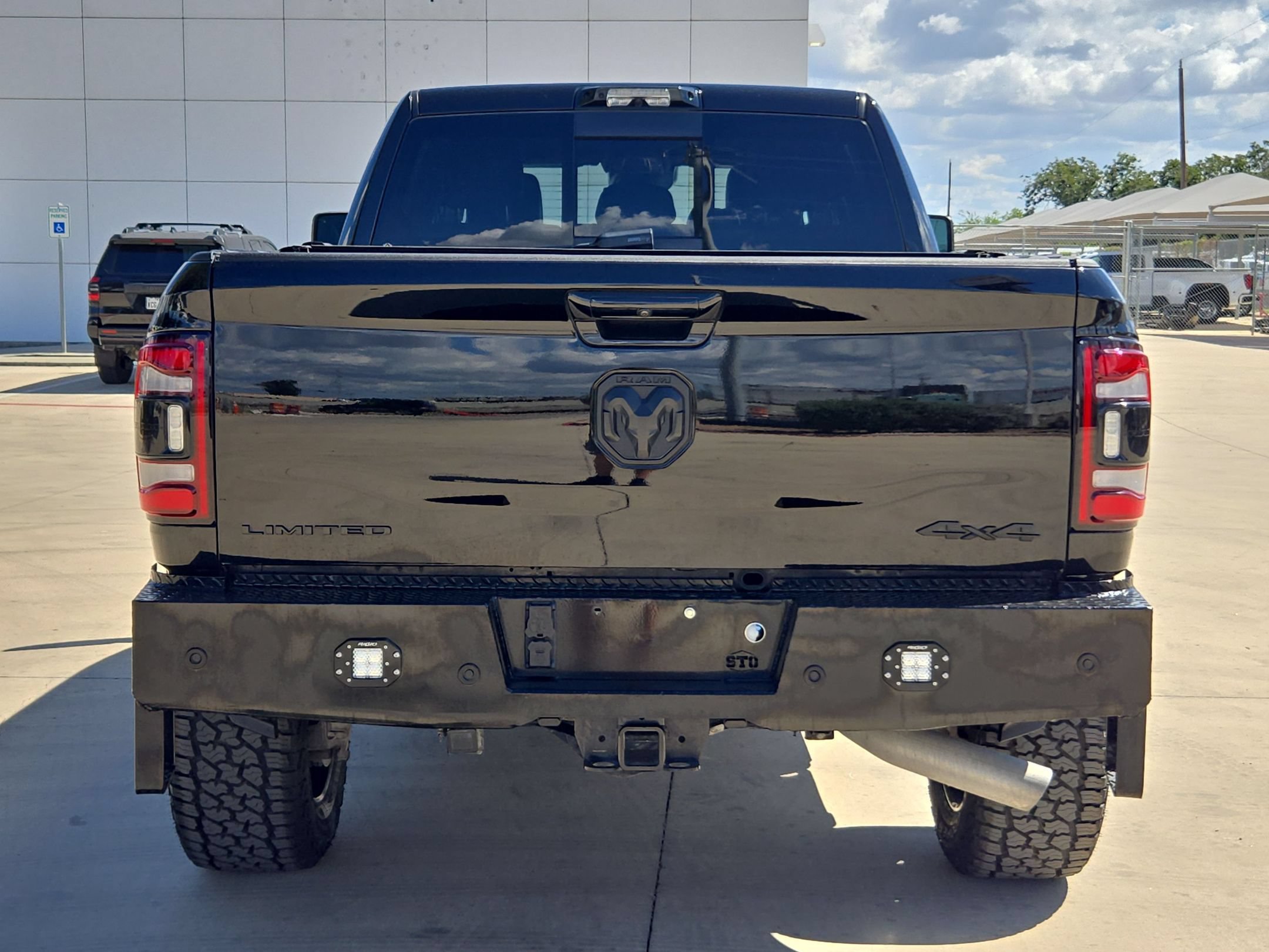 Used 2024 RAM 2500 Limited AWD/4WD image 4