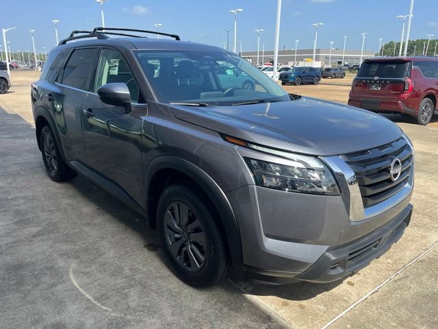 Certified 2025 Nissan Pathfinder SV w/ SV Premium Package AWD/4WD image 5