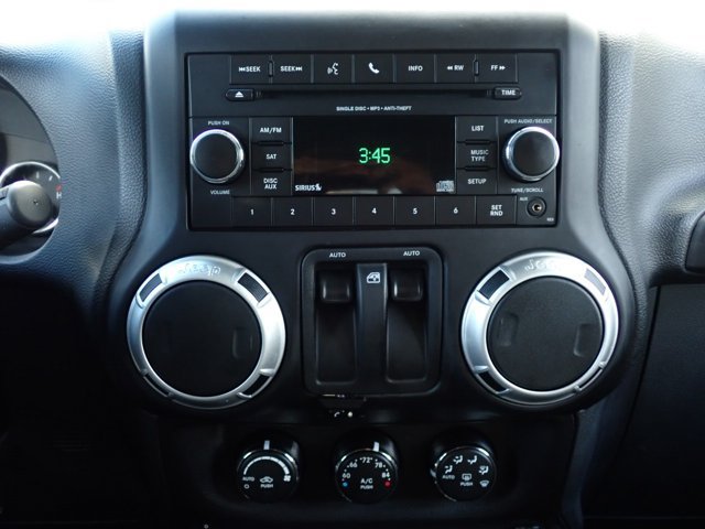 Used 2014 Jeep Wrangler Rubicon AWD/4WD image 16