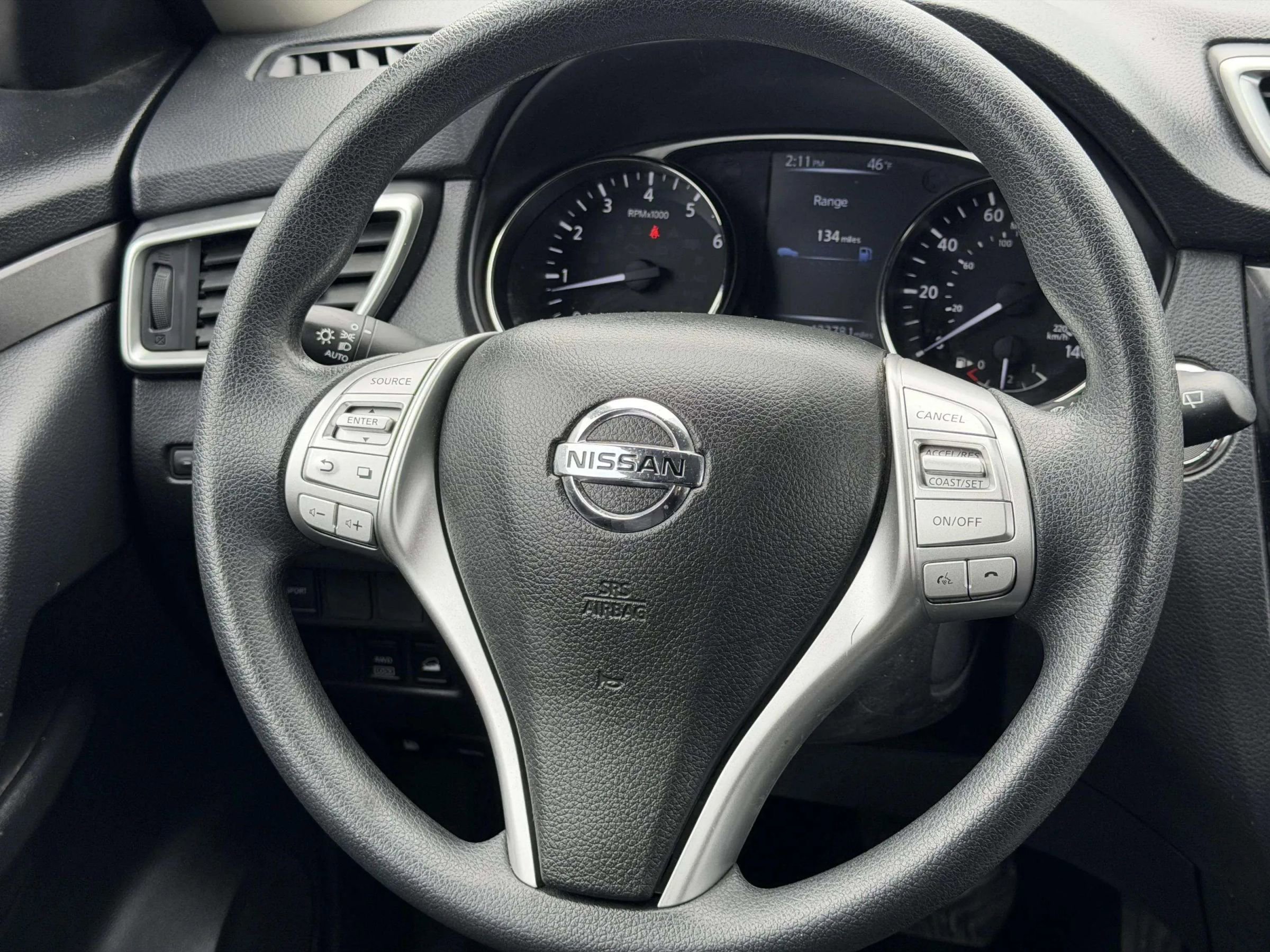 Used 2015 Nissan Rogue SV AWD/4WD image 23