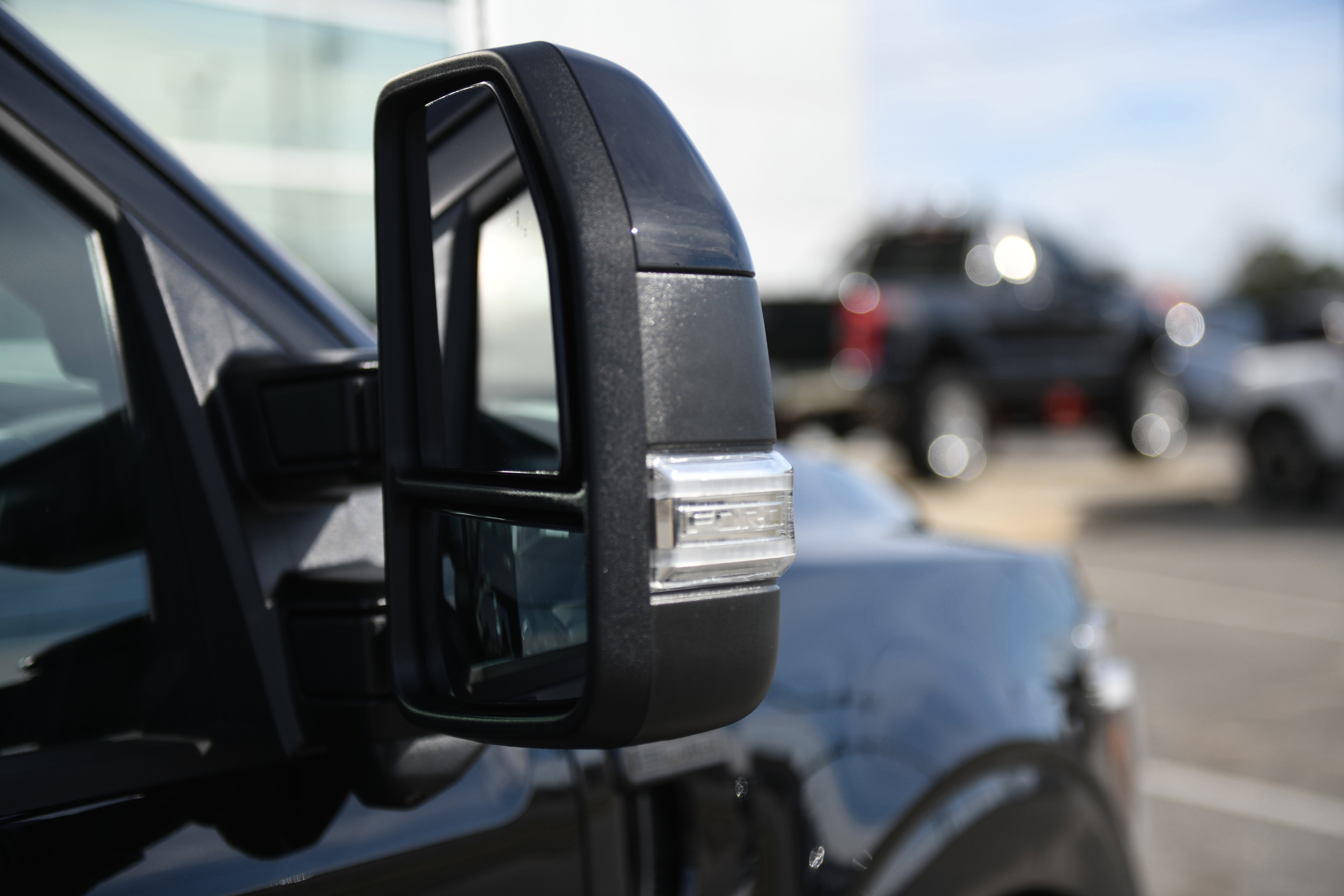 New 2025 Ford F150 Lariat w/ Equipment Group 502A High image 7