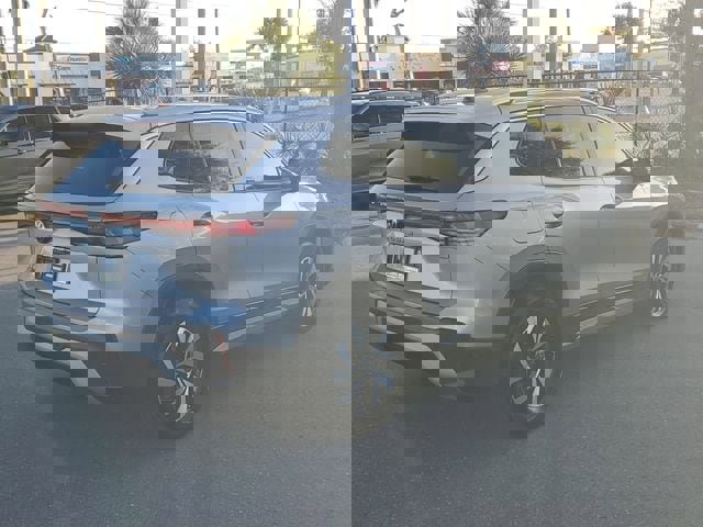 Certified 2025 Volkswagen Tiguan S image 4