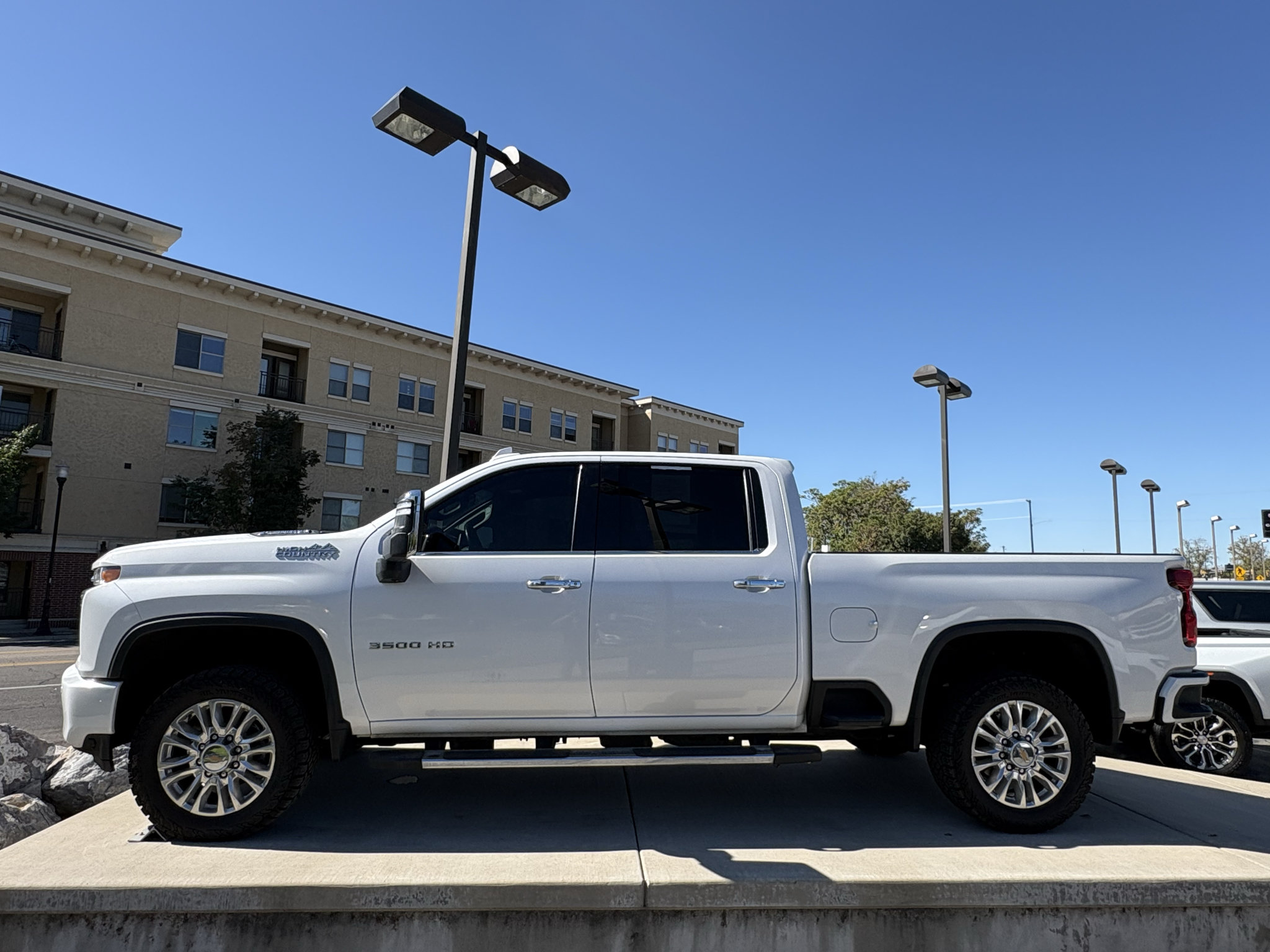 Used 2022 Chevrolet Silverado 3500 High Country AWD/4WD image 12