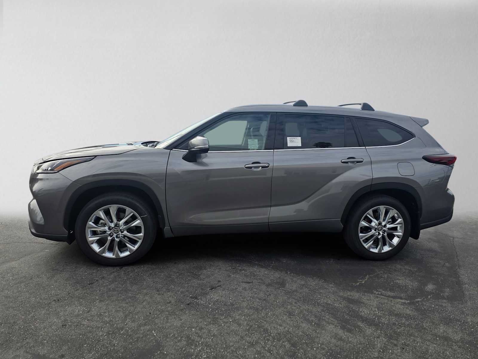 New 2026 Toyota Highlander Limited AWD/4WD image 6