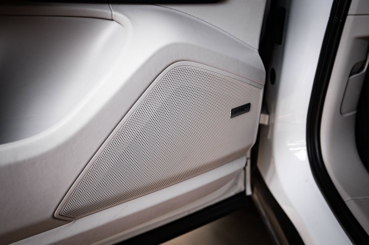 Certified 2023 Porsche Cayenne Platinum Edition AWD/4WD image 23