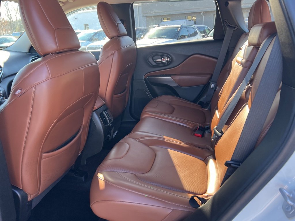 Certified 2019 Jeep Cherokee Overland image 16