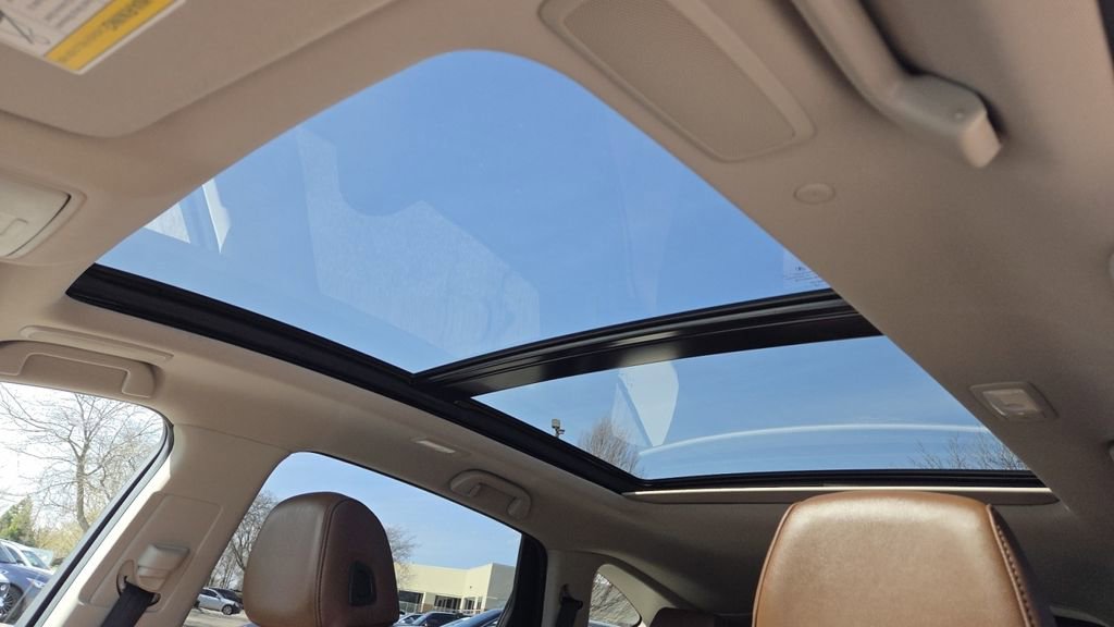 Used 2019 Acura RDX w/ Technology Package image 3