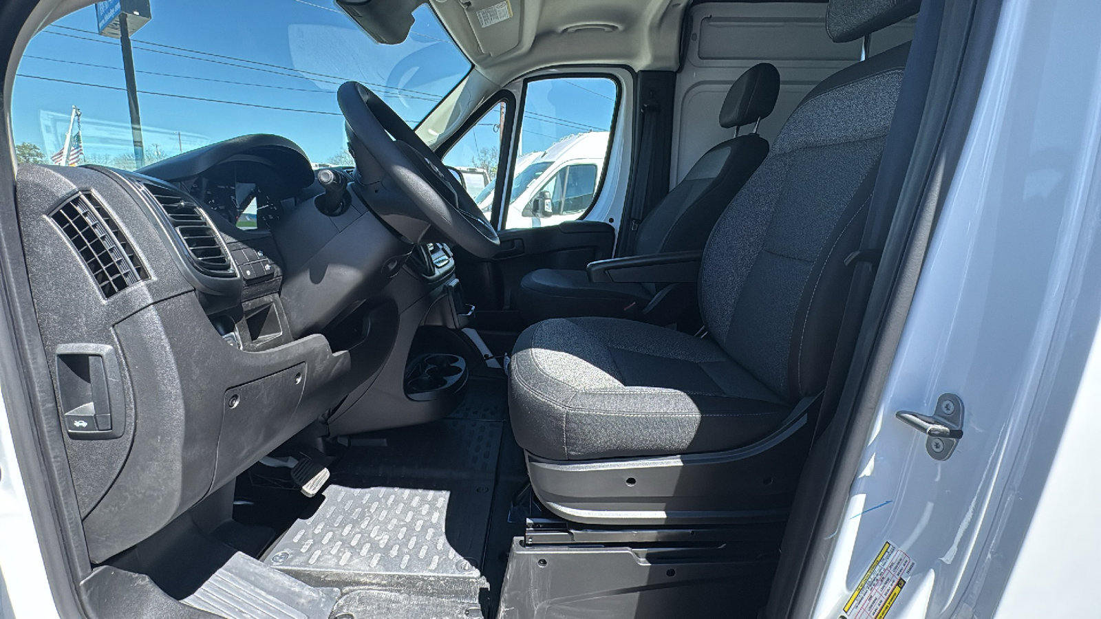 New 2026 RAM ProMaster 2500 w/ Convenience Group image 9