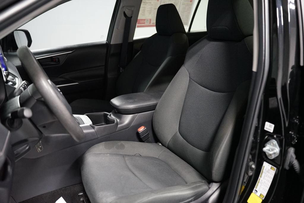 Certified 2024 Toyota RAV4 LE FWD image 25