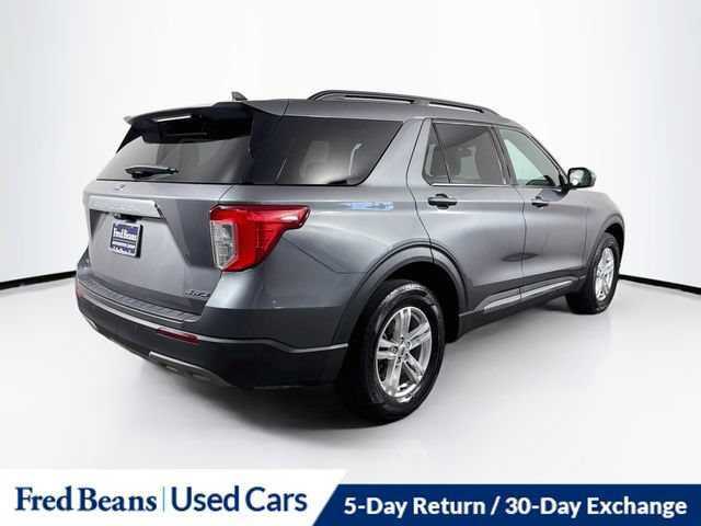 Used 2023 Ford Explorer XLT w/ Equipment Group 202A AWD/4WD image 13