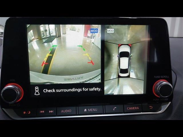 Used 2025 Nissan Sentra SR w/ SR Premium Package FWD image 24