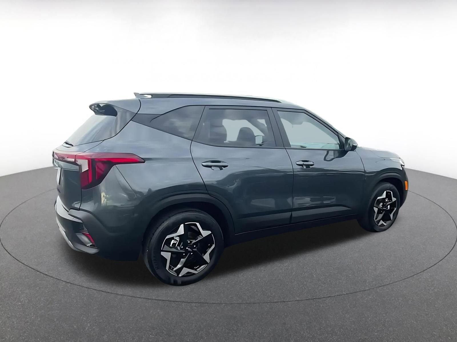 Used 2025 Kia Seltos S FWD image 15