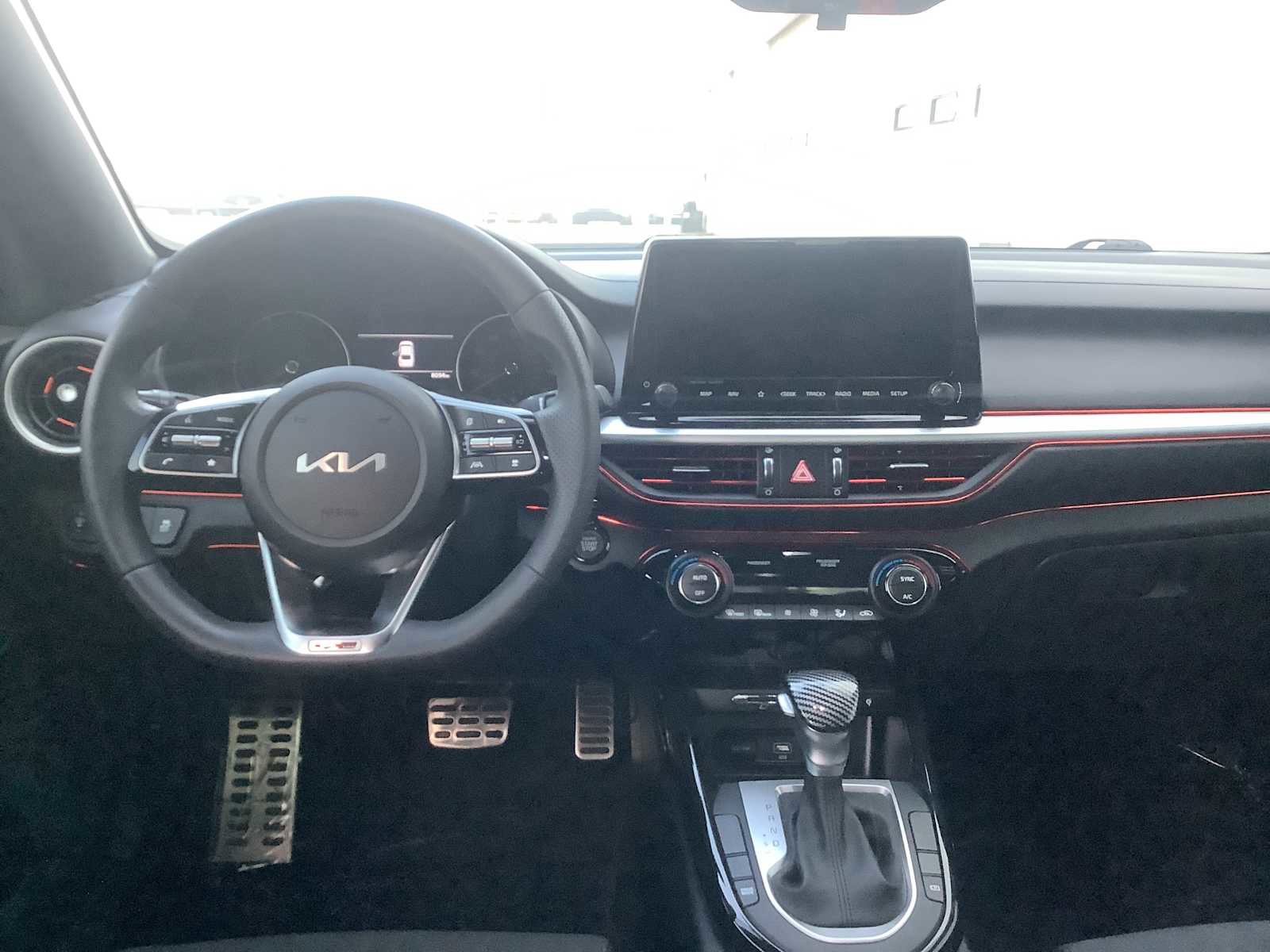 Used 2024 Kia Forte GT-Line w/ GT-Line Premium Package image 10