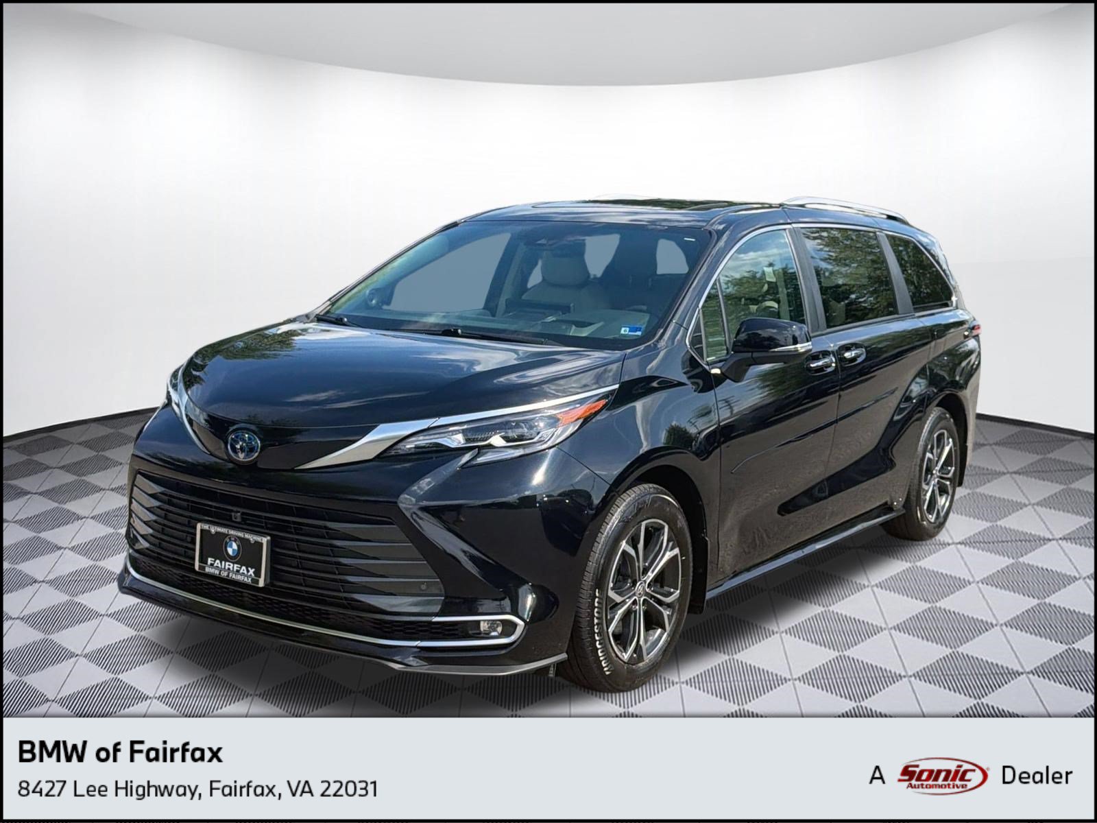 Used 2025 Toyota Sienna Platinum