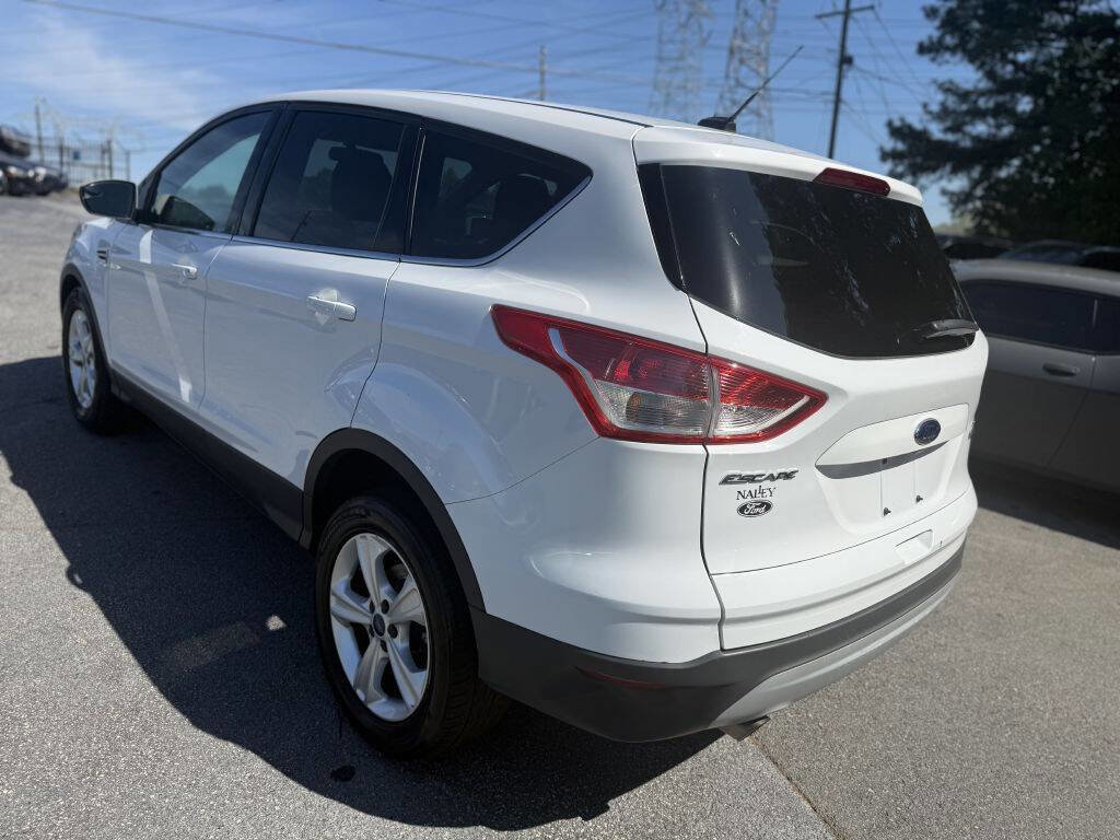 Used 2014 Ford Escape SE FWD image 2