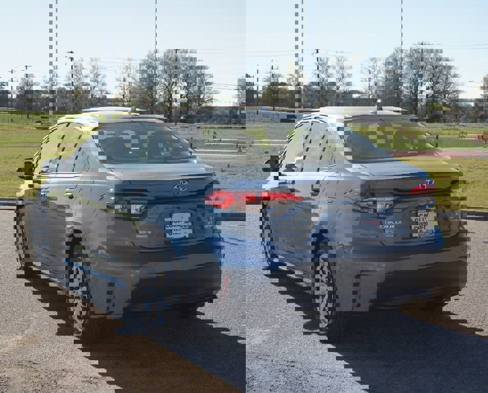 Used 2024 Toyota Corolla LE image 14