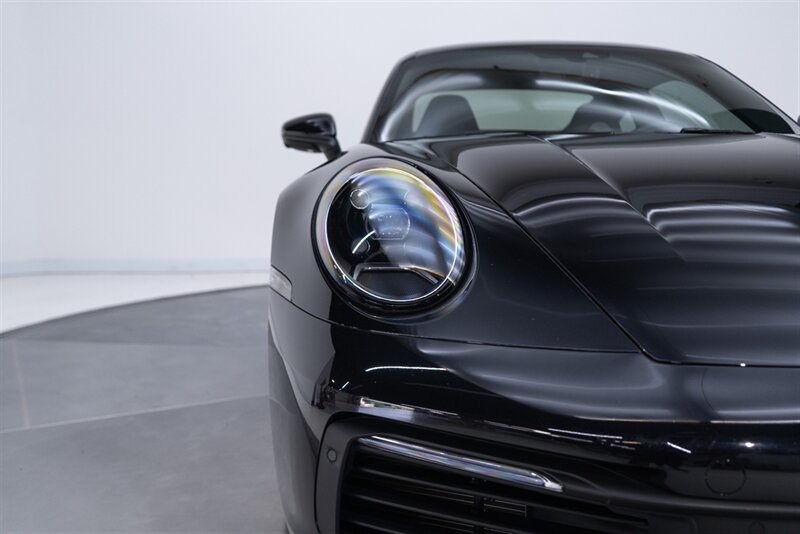 Used 2024 Porsche 911 Carrera RWD image 20