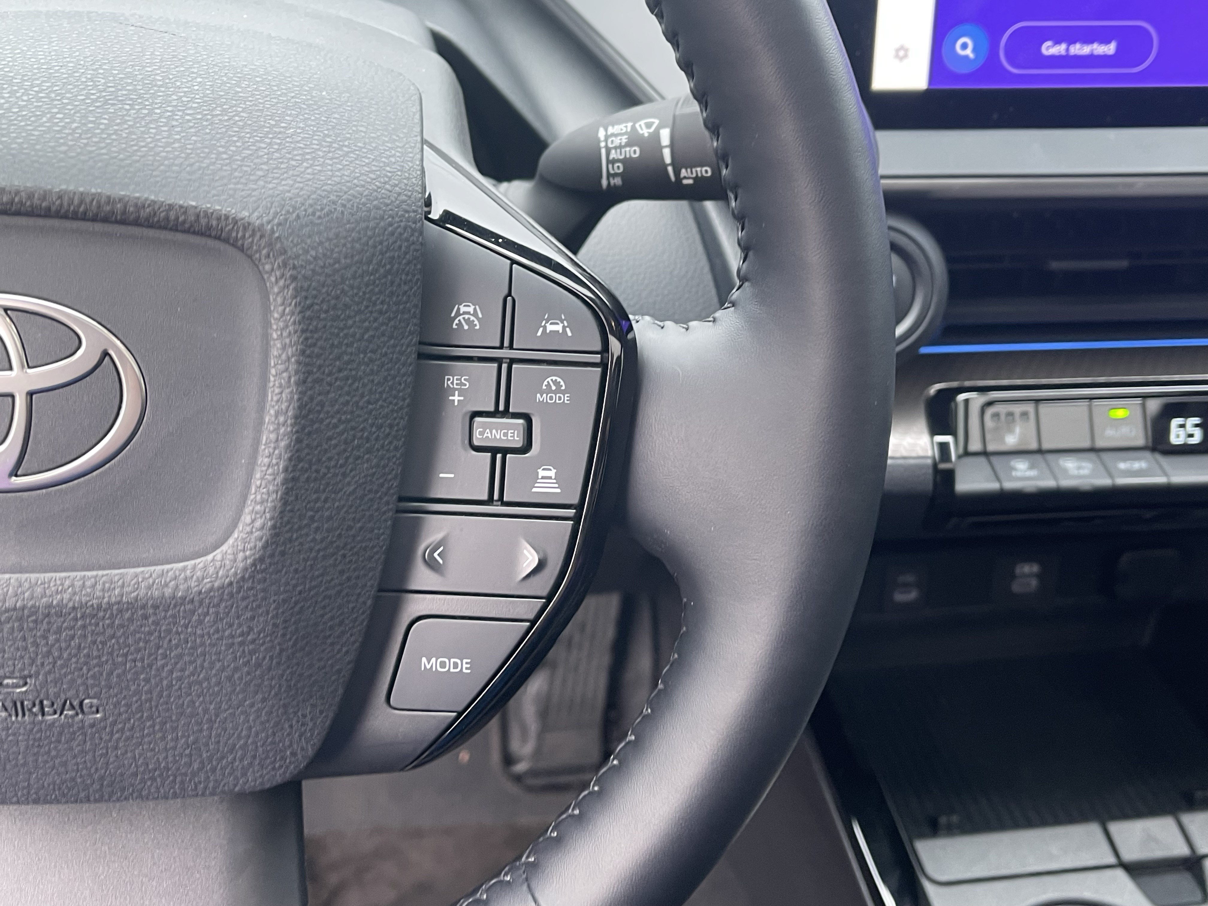 Certified 2024 Toyota Prius XLE FWD image 24
