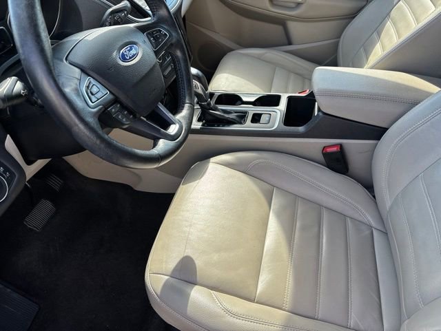 Used 2019 Ford Escape Titanium AWD/4WD image 10