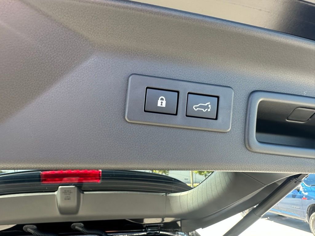 Used 2025 Subaru Forester Touring w/ Popular Package - Touring image 8