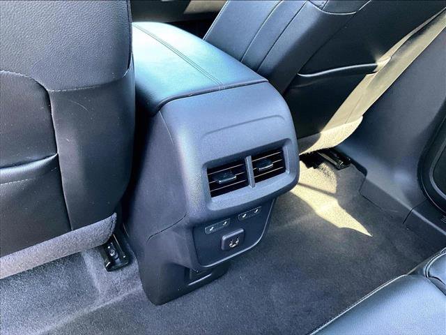 Used 2023 Chevrolet Equinox Premier image 23