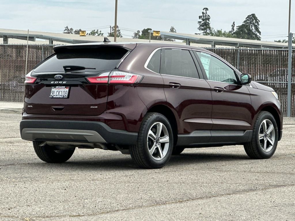 Certified 2024 Ford Edge SEL w/ Convenience Package image 3