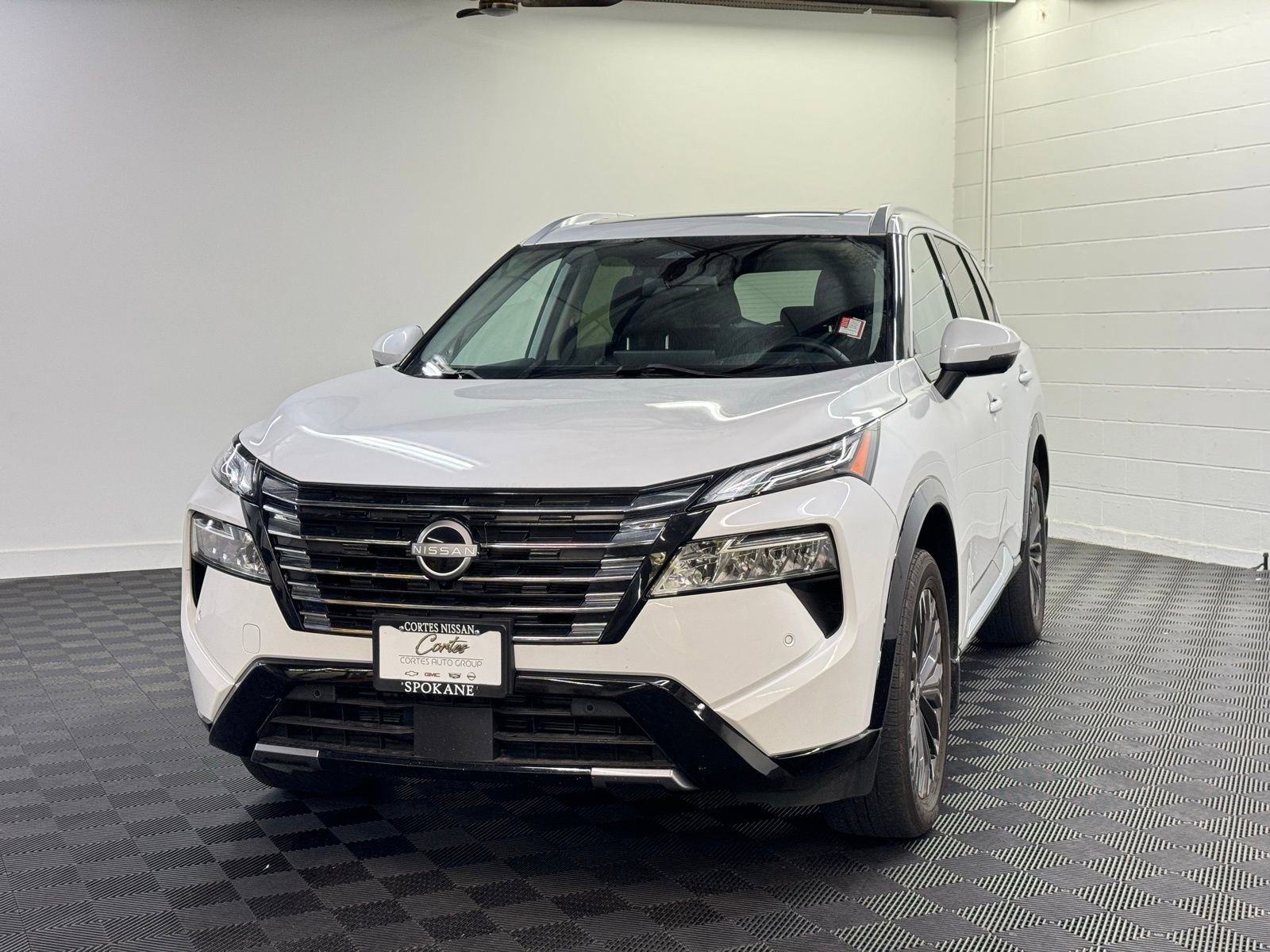 Certified 2024 Nissan Rogue Platinum w/ Platinum Premium Package