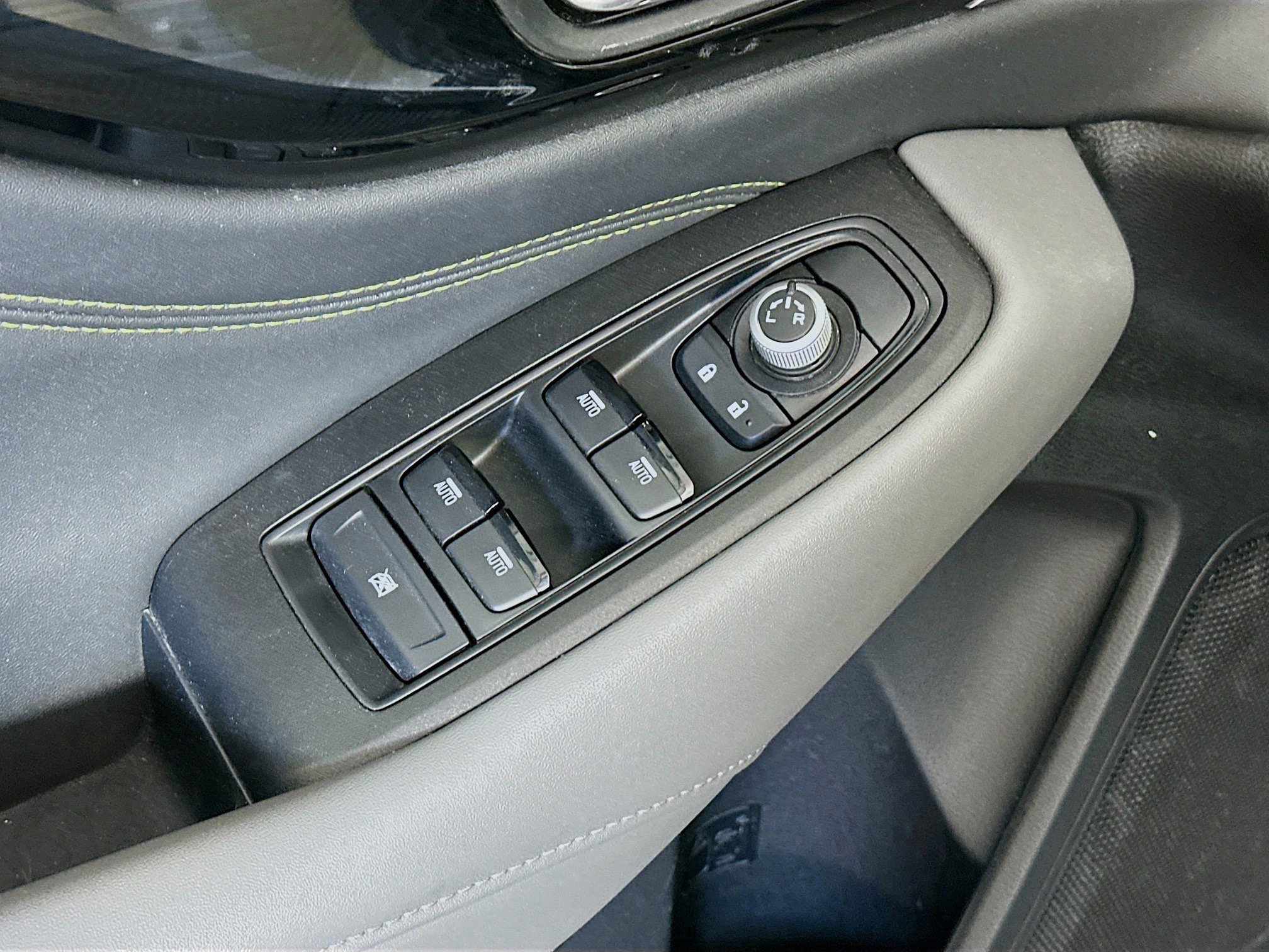 Used 2025 Subaru Outback Onyx Edition AWD/4WD image 15