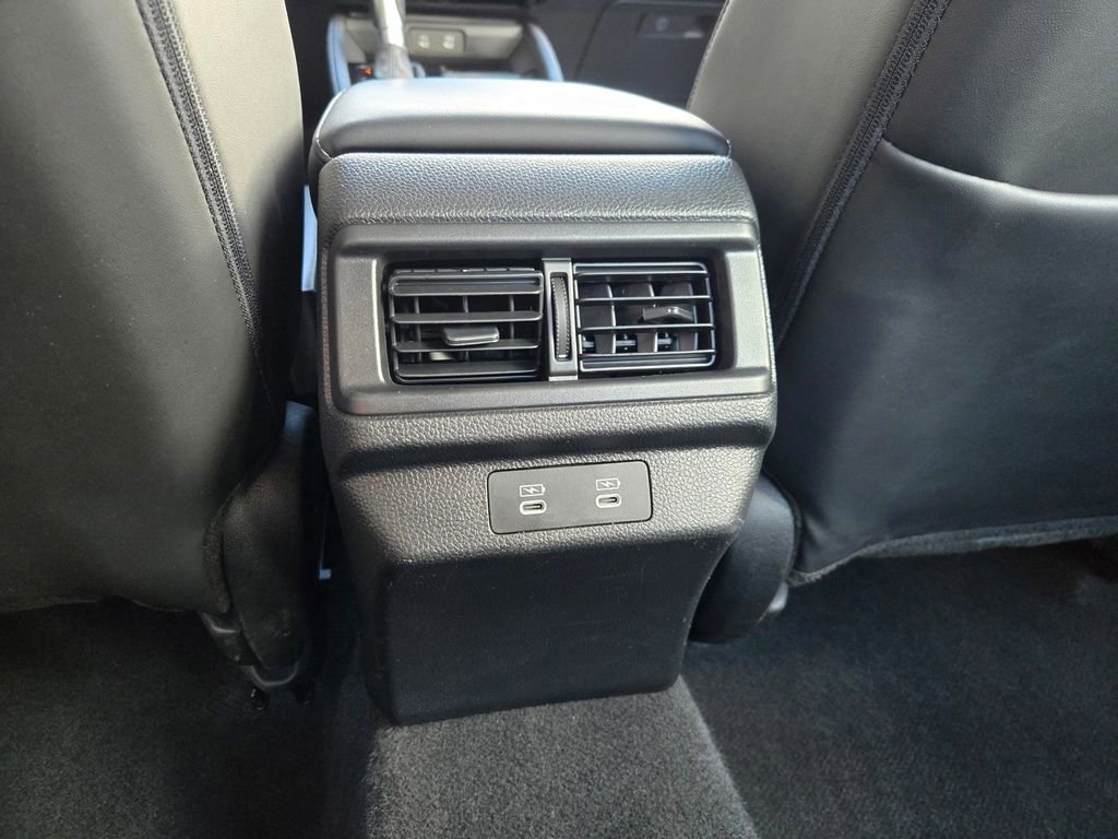 Used 2023 Honda Accord Touring image 11