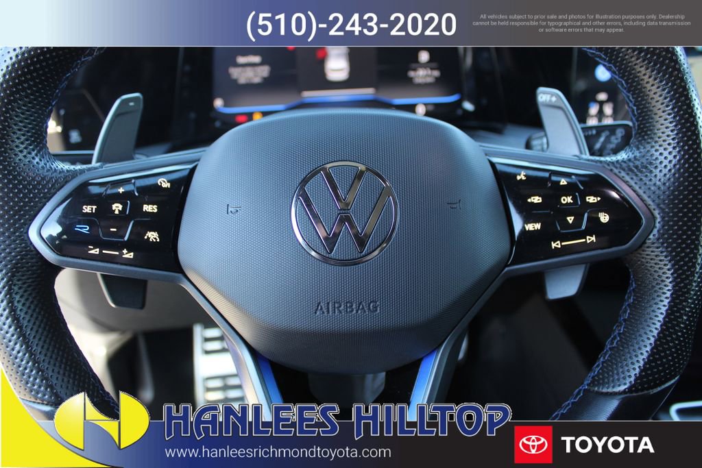 Used 2024 Volkswagen Golf R image 28
