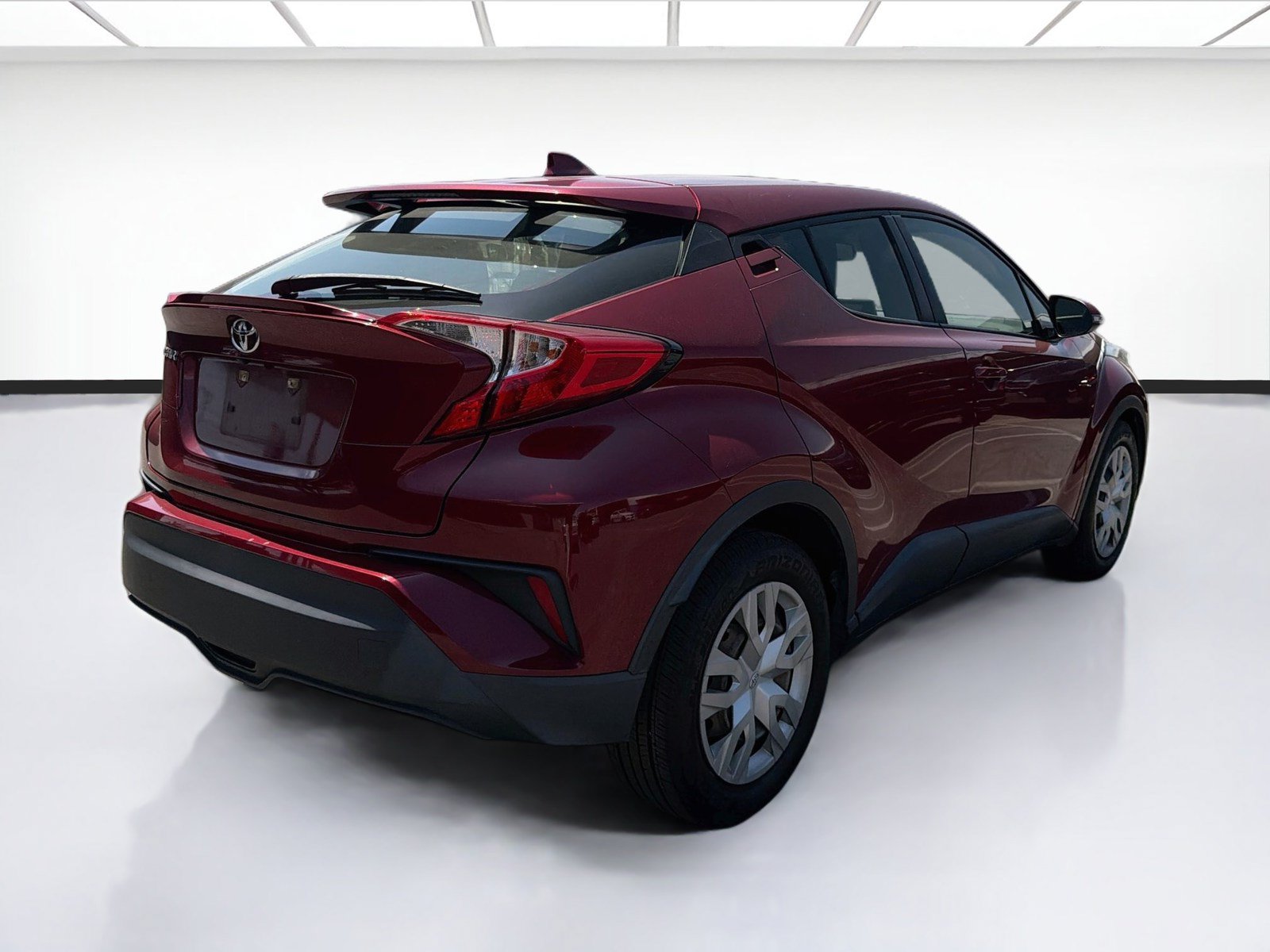 Used 2019 Toyota C-HR LE FWD image 4