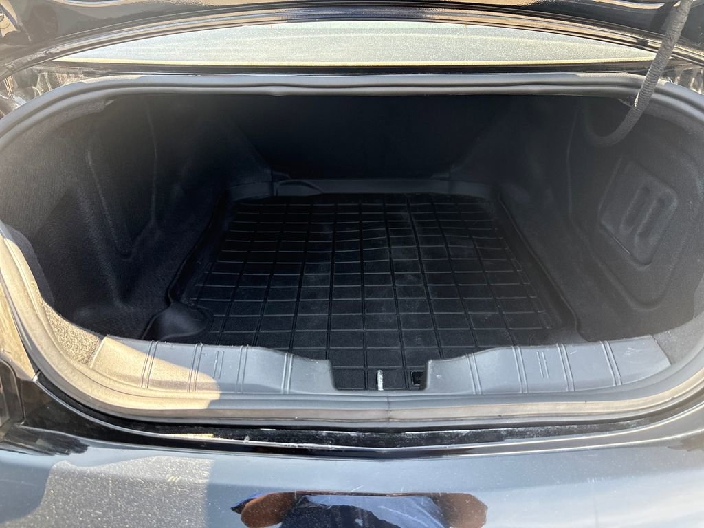 Used 2022 Chevrolet Camaro LT RWD image 31