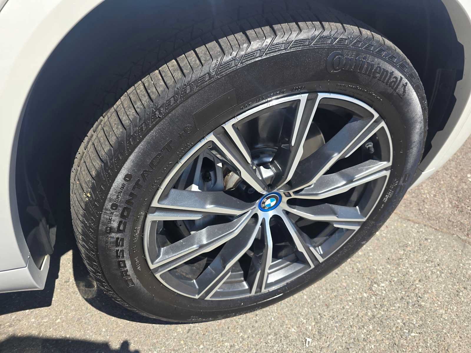Used 2024 BMW X5 xDrive50e w/ M Sport Package AWD/4WD image 9