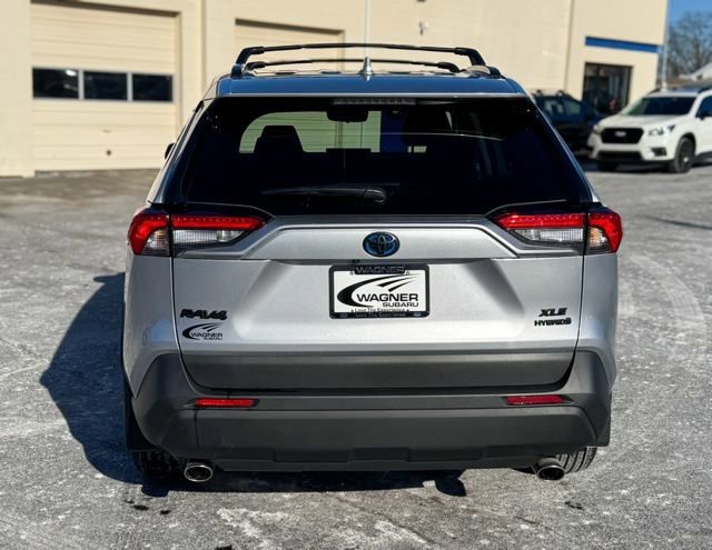 Used 2024 Toyota RAV4 XLE w/ Convenience Package image 7