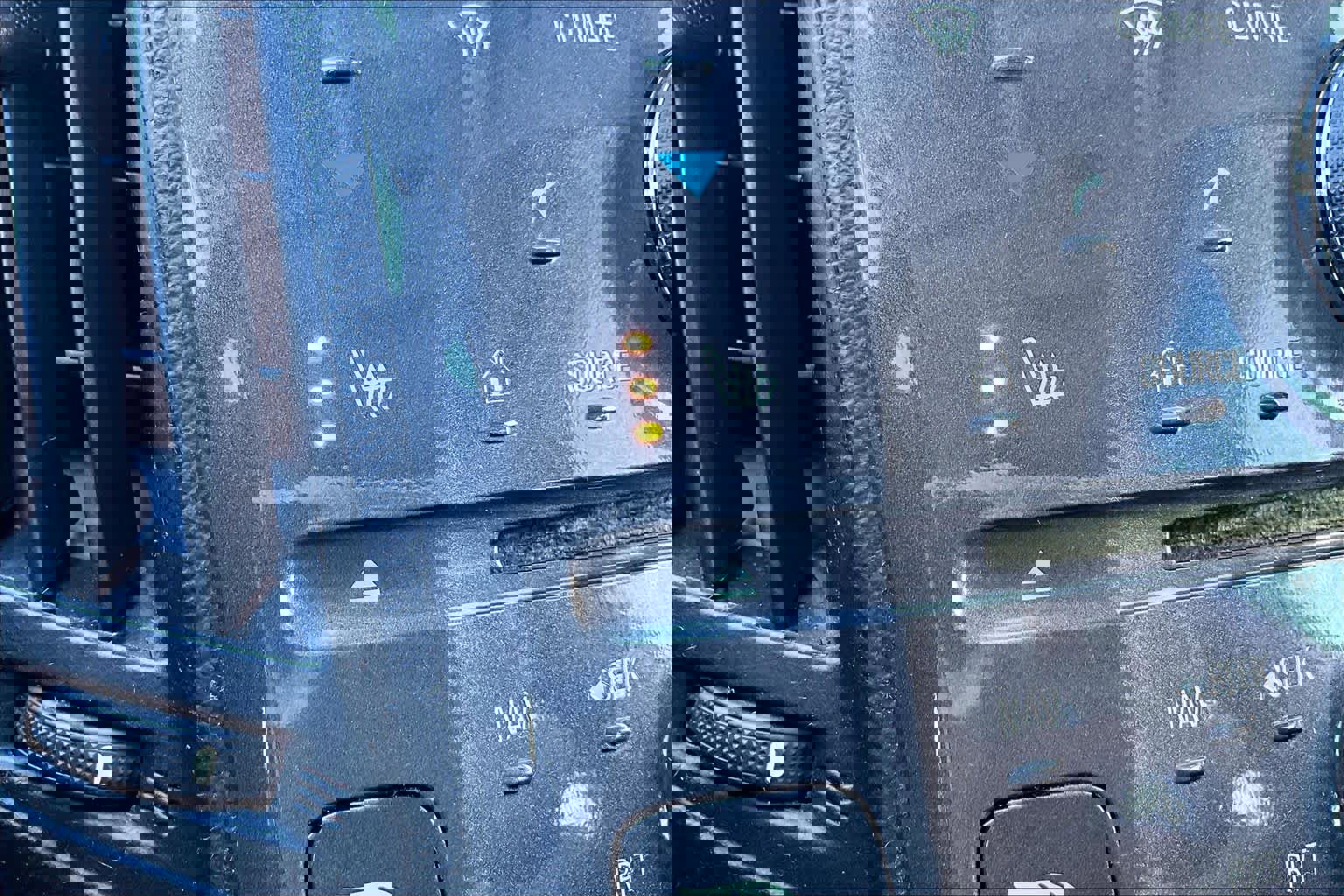 Used 2015 Chevrolet Volt Premium w/ Premium Trim Package image 35