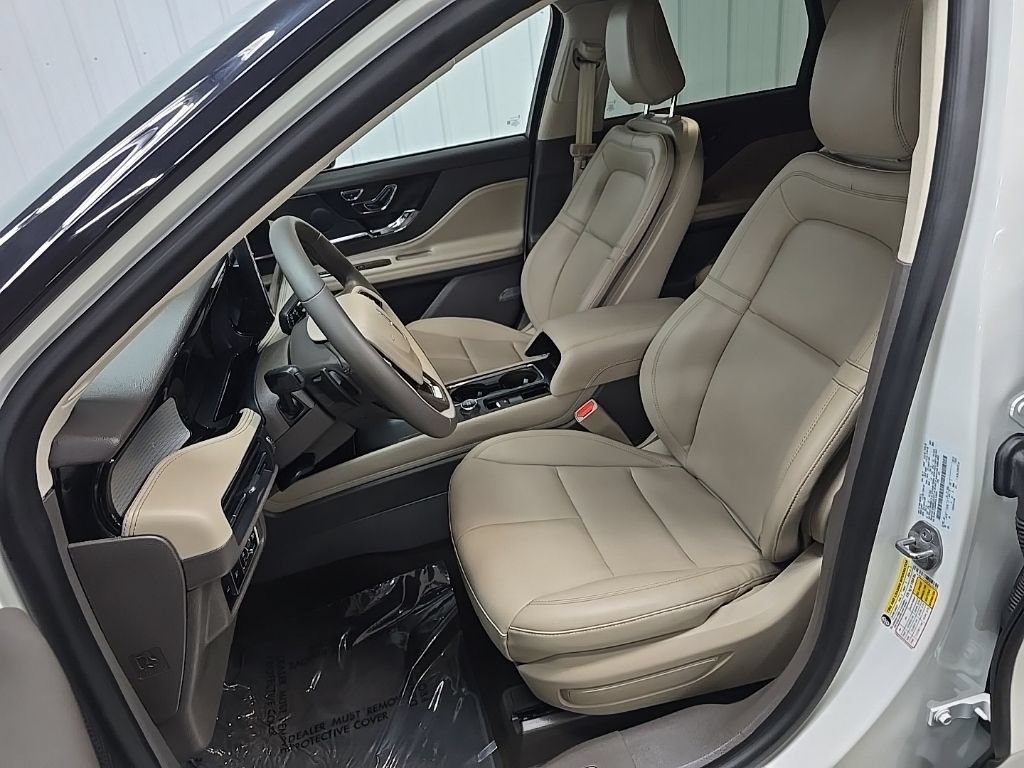 Used 2023 Lincoln Corsair AWD image 34