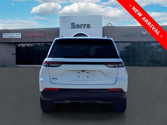 Used 2025 Jeep Grand Cherokee Altitude image 5