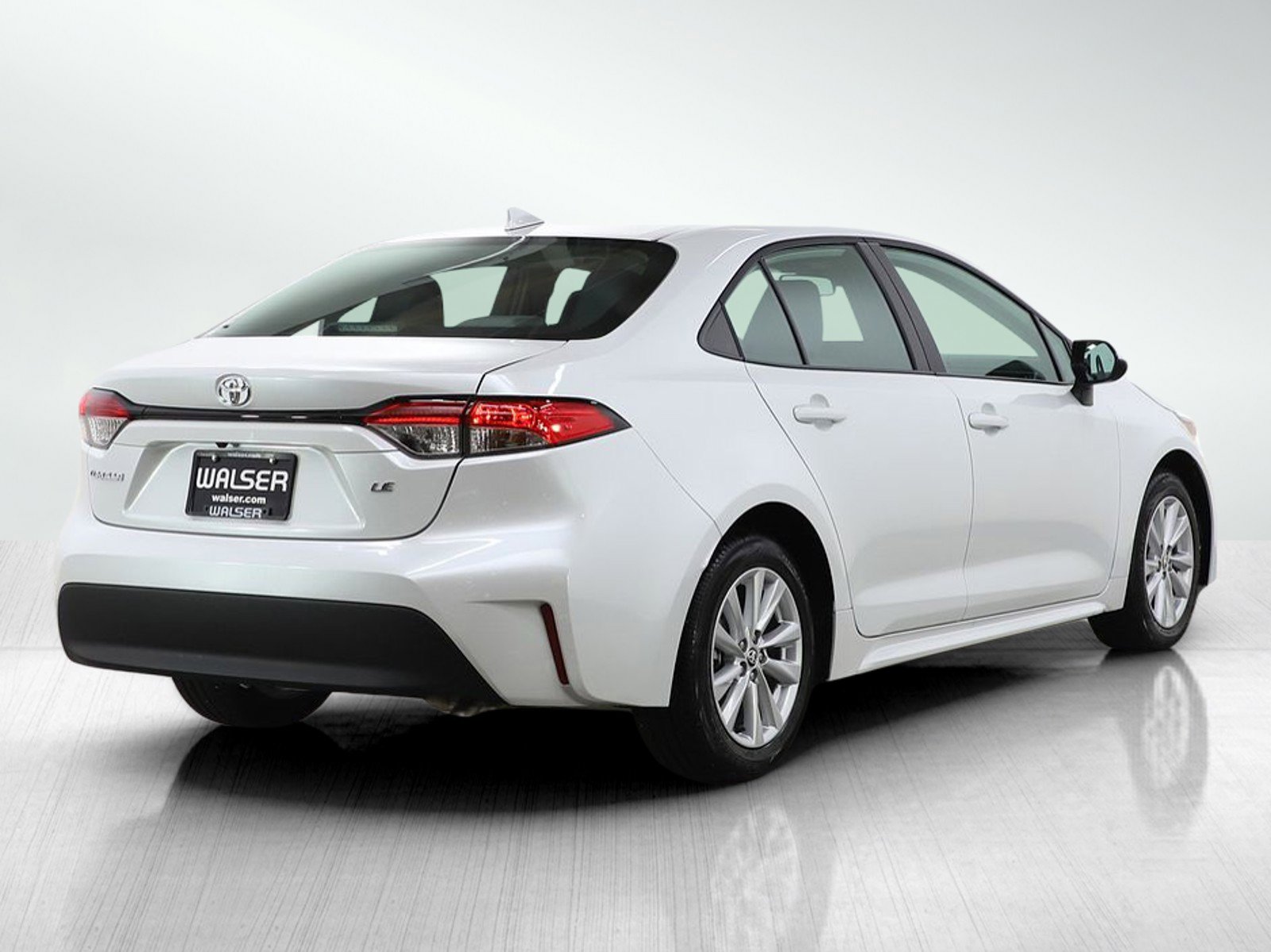 Used 2026 Toyota Corolla LE w/ LE Premium Package FWD image 5