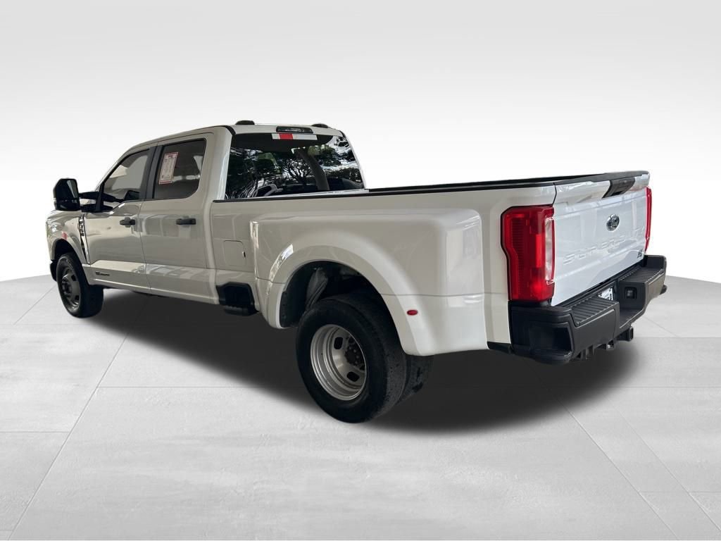 Used 2023 Ford F350 XL image 4