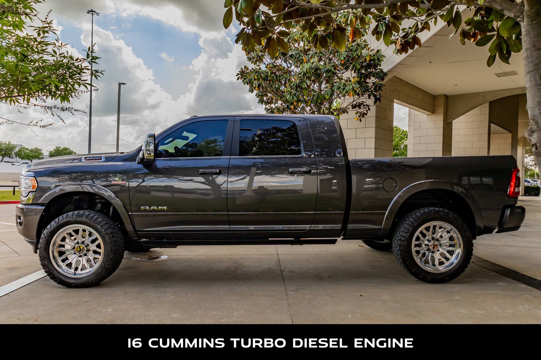 Used 2023 RAM 3500 Limited image 5