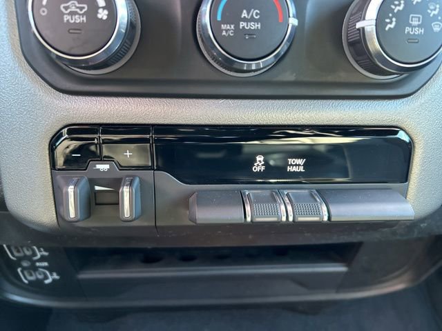 Used 2024 RAM 2500 Big Horn w/ Bed Utility Group image 27