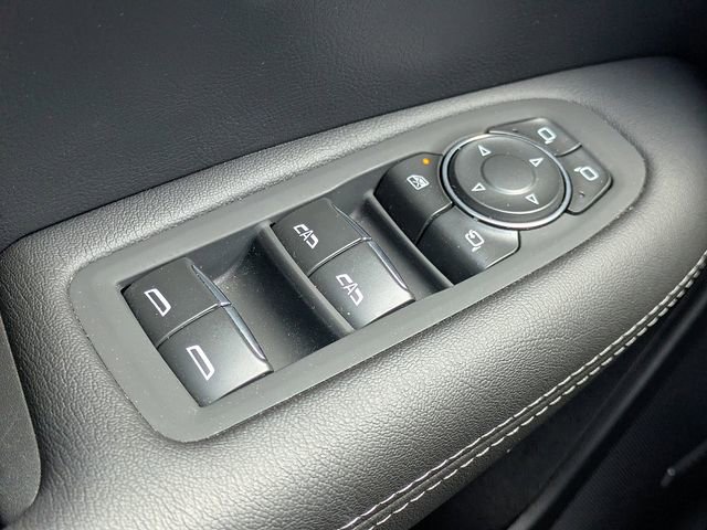 Certified 2025 Cadillac XT5 Premium Luxury AWD/4WD image 25