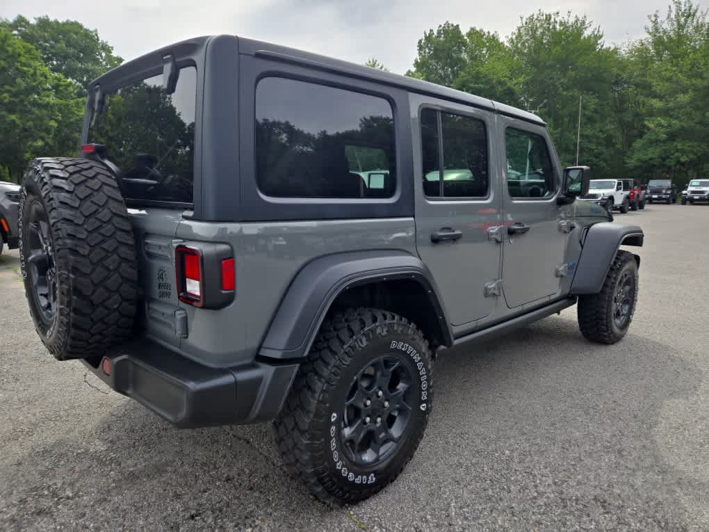 Used 2023 Jeep Wrangler Unlimited w/ Convenience Group AWD/4WD image 4