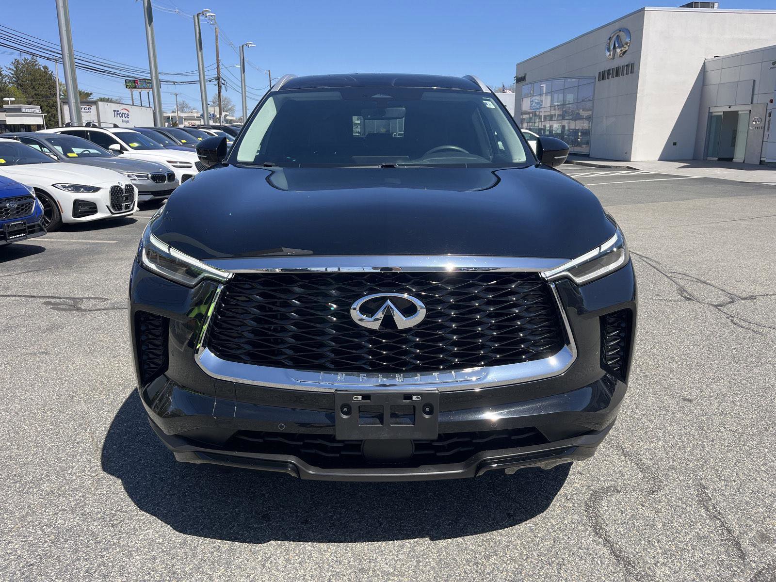 Certified 2023 INFINITI QX60 Luxe w/ Cargo Package AWD/4WD image 8
