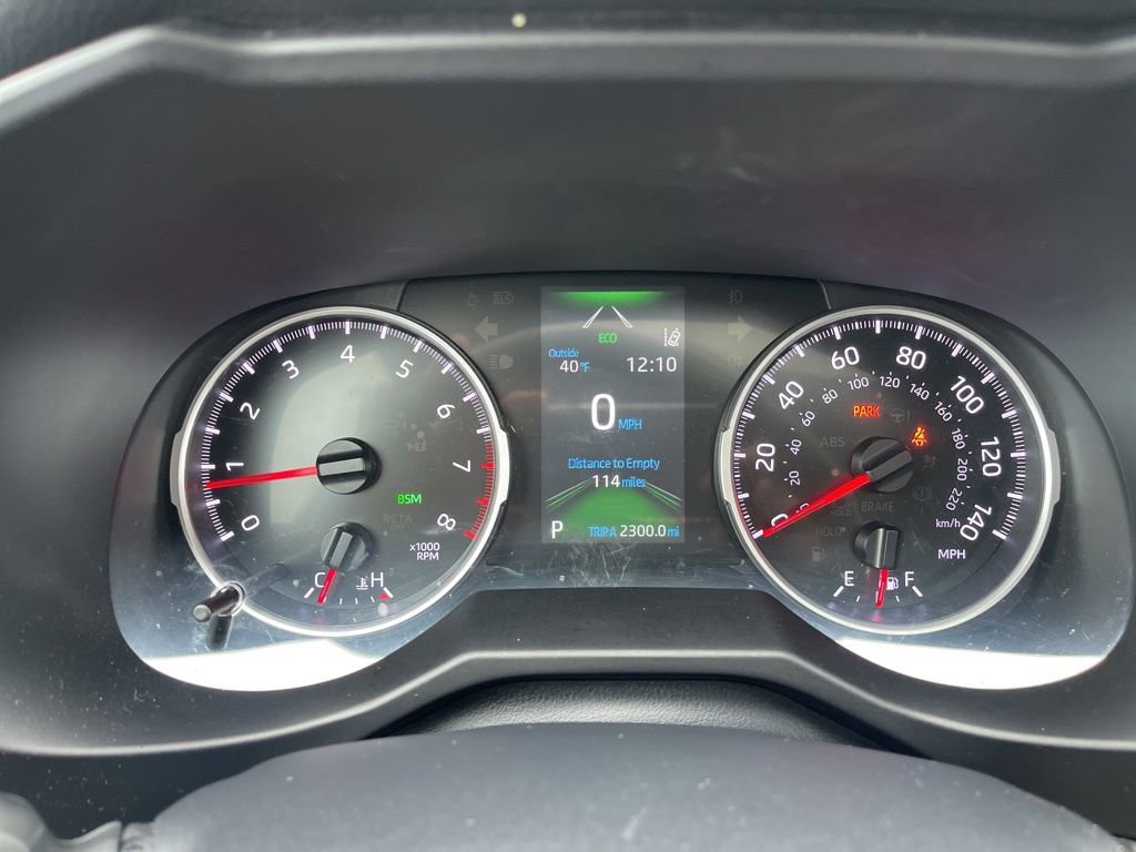 Used 2020 Toyota RAV4 XLE Premium image 15