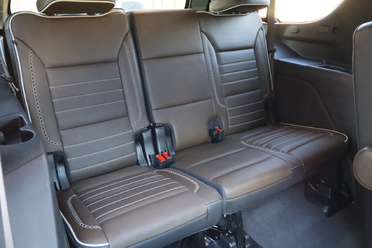 Used 2025 GMC Yukon Denali Ultimate AWD/4WD image 21